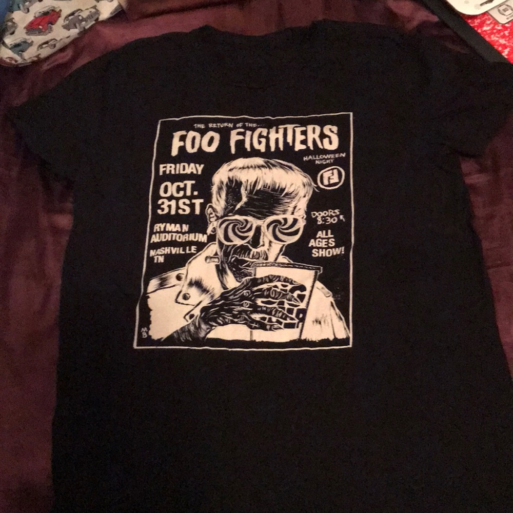 Foo fighters band shirt